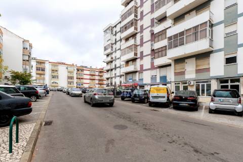 Restaurante trespasse -pct. almeida garret 7- equipado  10.000 € - miratejo - corroios