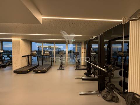 Apartamento t2 luxo, frente mar, bayline, armação de pêra
