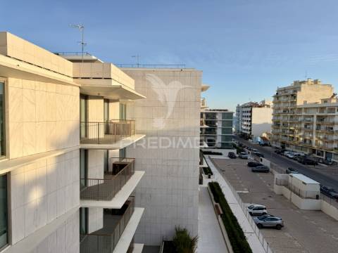 Apartamento t2 luxo, frente mar, bayline, armação de pêra