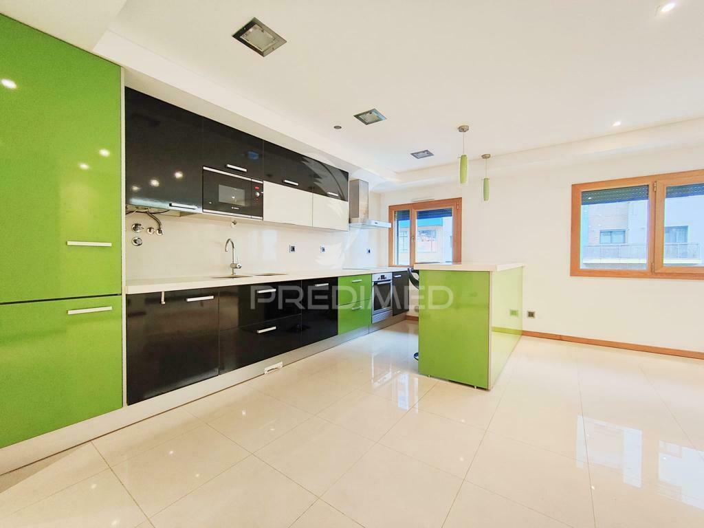 Exceente apartamento t2  com box em ramada, odivelas