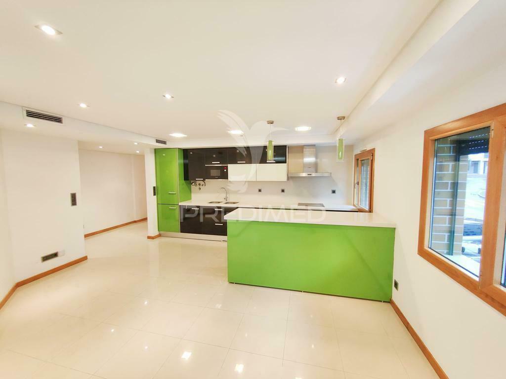Exceente apartamento t2  com box em ramada, odivelas
