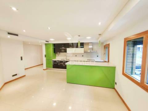 Exceente apartamento t2  com box em ramada, odivelas