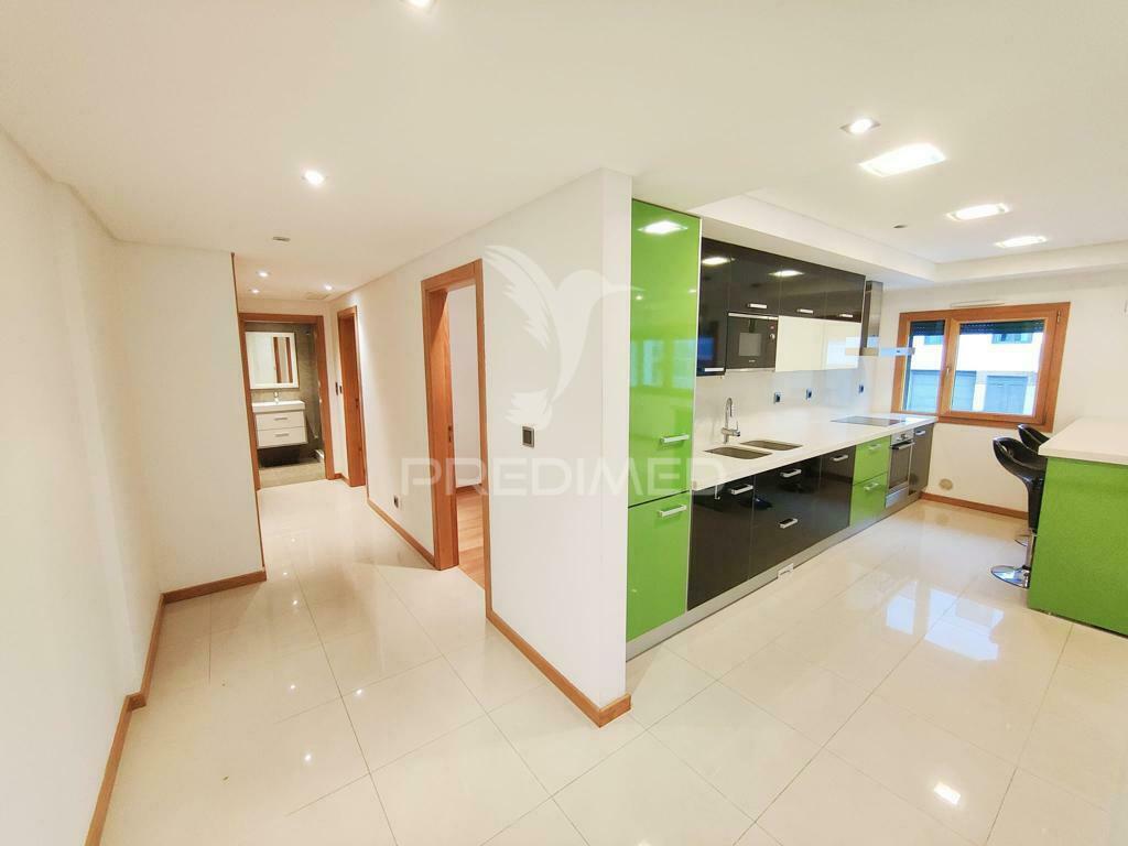 Exceente apartamento t2  com box em ramada, odivelas