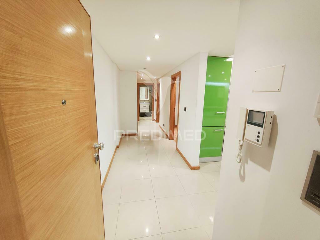 Exceente apartamento t2  com box em ramada, odivelas