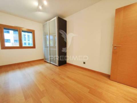 Exceente apartamento t2  com box em ramada, odivelas