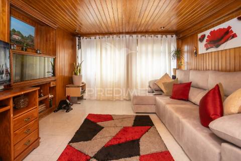 Apartamento t2 || almada