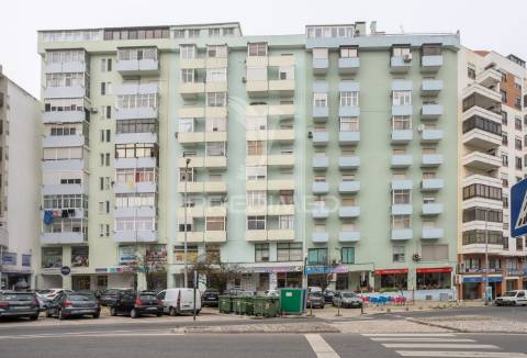 Apartamento t2 || almada