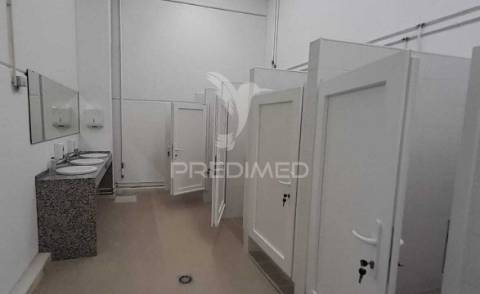 Armazém arrendar 2000m2 excelentes condições, em sintra