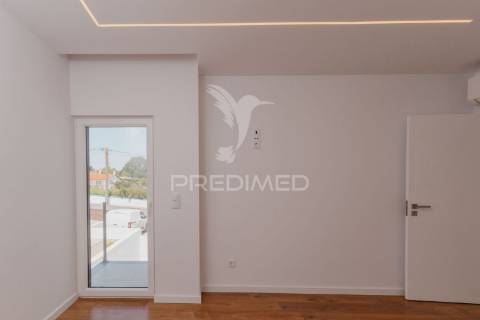 Moradia t3 moderna com acabamentos de luxo – pronta a habitar