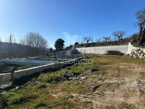 Terreno com projeto