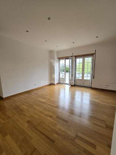 Apartamento t2 arrendamento urb. quinta lágrimas santa clara coimbra