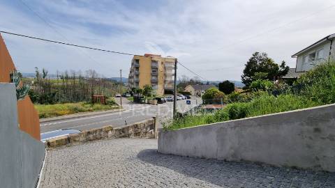 Vende-se moradia t3 em s. cosme, gondomar