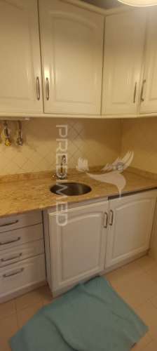 Apartamento t1 na travessa do olival, à lapa