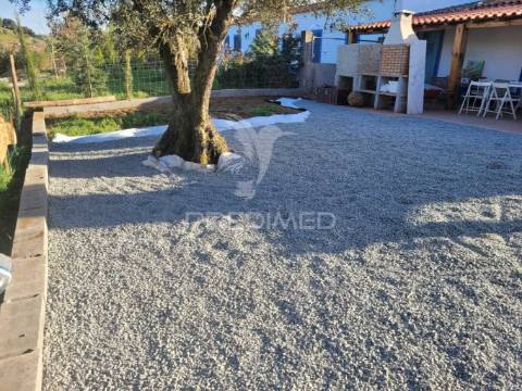 Monte alentejano, 21.750 m2, com casa tipica t4
