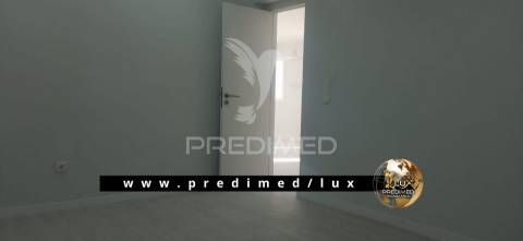 Moradia t3 totalmente remodelada em setúbal