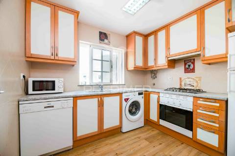 Apartamento duplex t2 em vilamoura, condomínio com piscina.