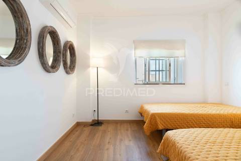 Apartamento duplex t2 em vilamoura, condomínio com piscina.