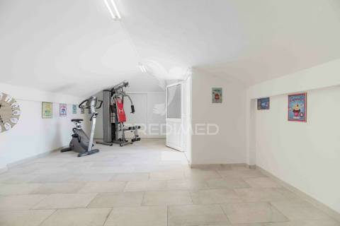 Apartamento duplex t2 em vilamoura, condomínio com piscina.