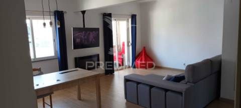 Excelente apartamento t3 em  feijó, almada