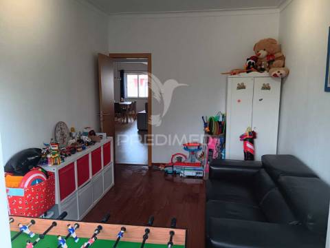 Excelente apartamento t3 em  feijó, almada