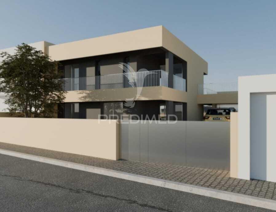 Moradia t4, geminada, nas quintinhas
