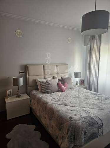 Apartamento t2+1 povoa de santa iria zona nobre