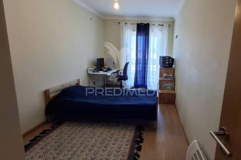 Apartamento t4, duplex em condomínio na vila de alpiarça.