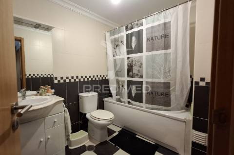 Apartamento t4, duplex em condomínio na vila de alpiarça.