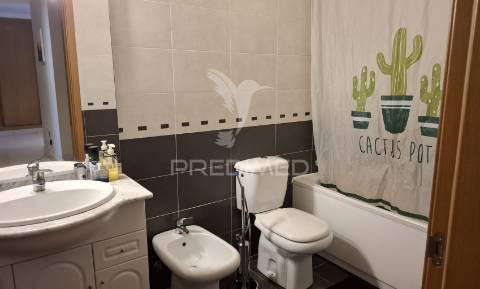 Apartamento t4, duplex em condomínio na vila de alpiarça.