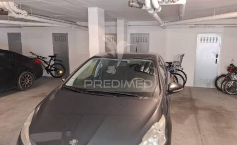 Apartamento t4, duplex em condomínio na vila de alpiarça.