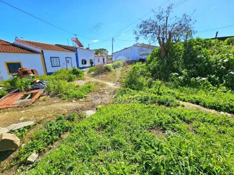 2 lotes de terreno para construção de moradia