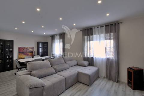 Requintado apartamento t2 totalmente remodelado