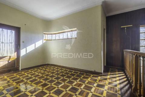 Moradia t4 independente