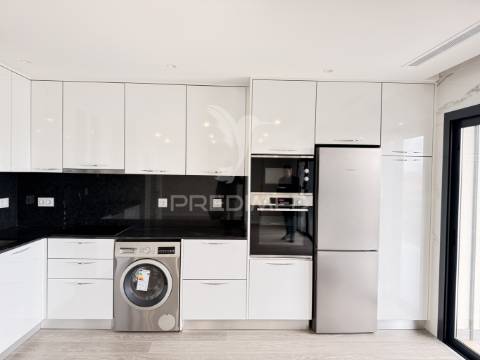 Apartamento t2 novo com garagem