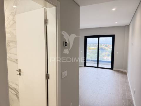 Apartamento t2 novo com garagem