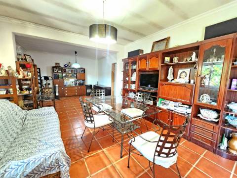 Moradia t3 com quintal em castro verde