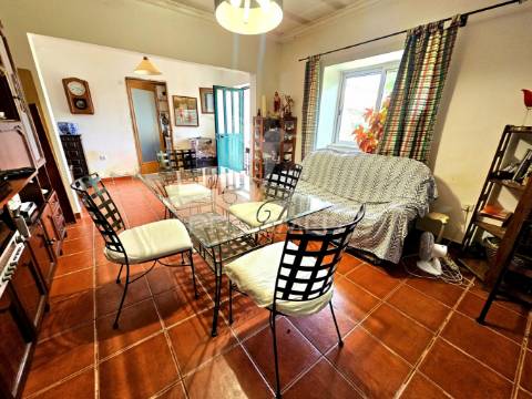 Moradia t3 com quintal em castro verde