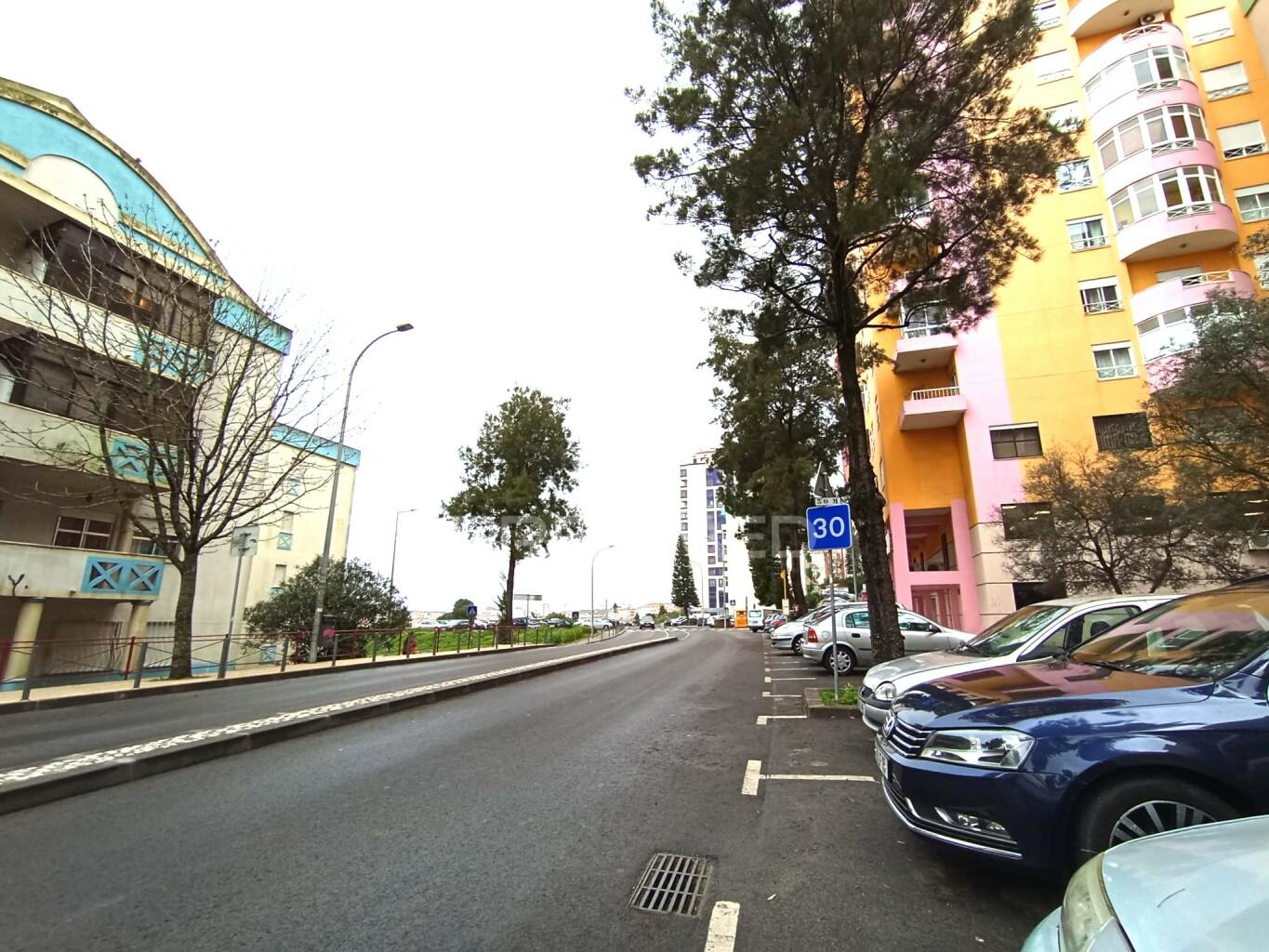 Apartamento t2 | remodelado | tapada mercês | sintra