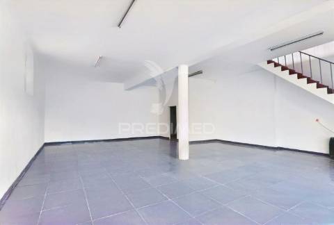 Espaço comercial para arrendamento! amiais de baixo / santarém