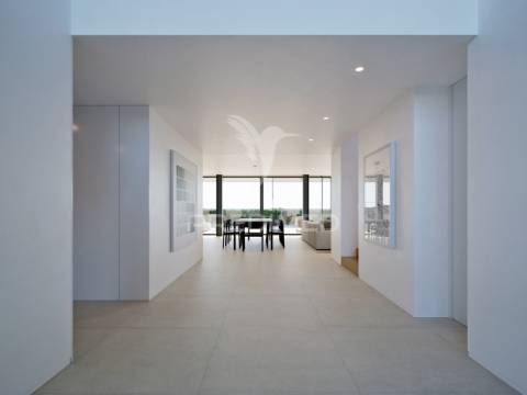 Entre o céu a terra e o mar 300m2 sua moradia de luxo, lagos