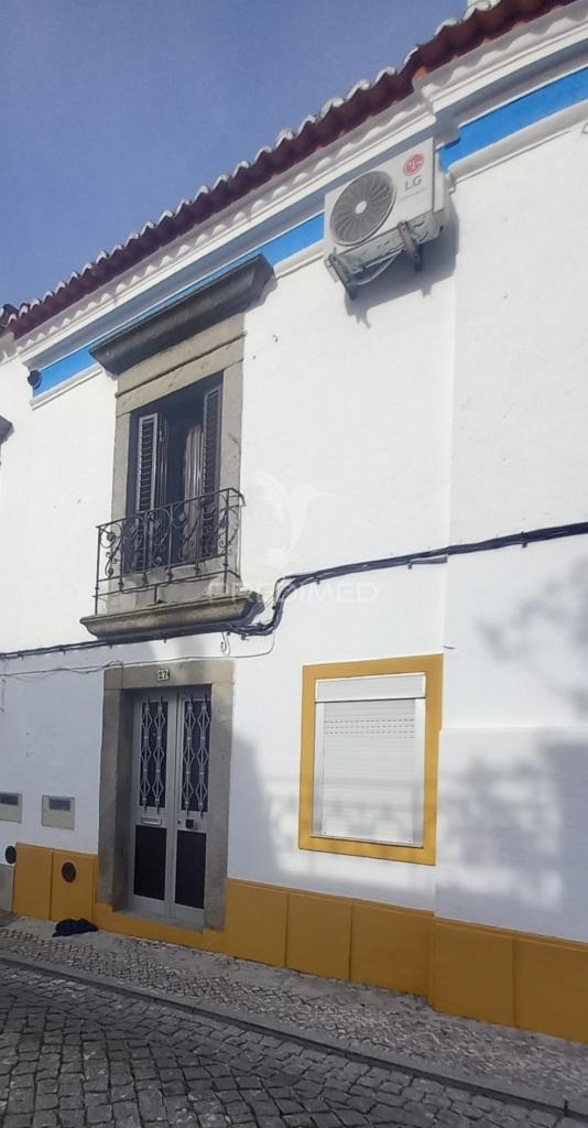 Rès de chão t2 com quintal