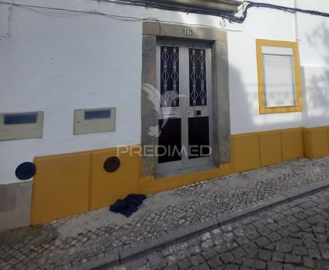 Rès de chão t2 com quintal