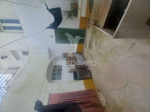 Rès de chão t2 com quintal