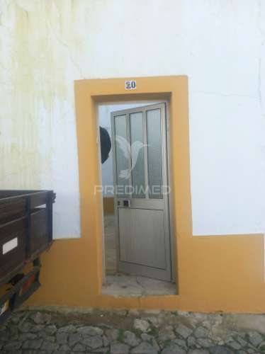 Rès de chão t2 com quintal