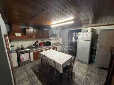 Moradia t2  zona do cruzal