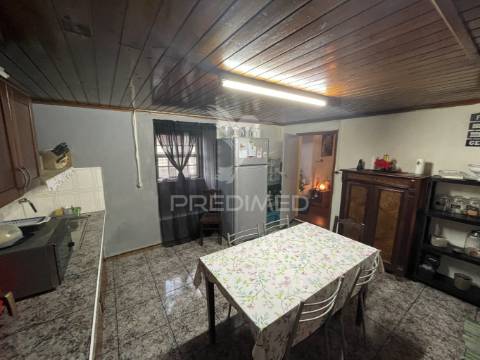 Moradia t2  zona do cruzal
