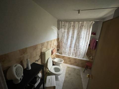 Moradia t2  zona do cruzal