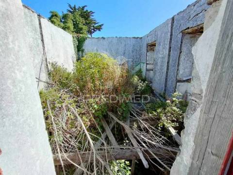 Terreno plano c/ ruína