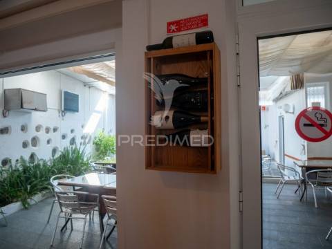 Restaurante com projeto para transformar em moradia t3 - beringel