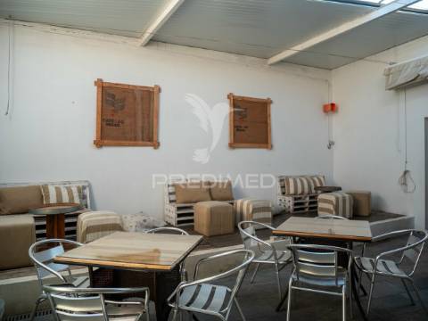 Restaurante com projeto para transformar em moradia t3 - beringel